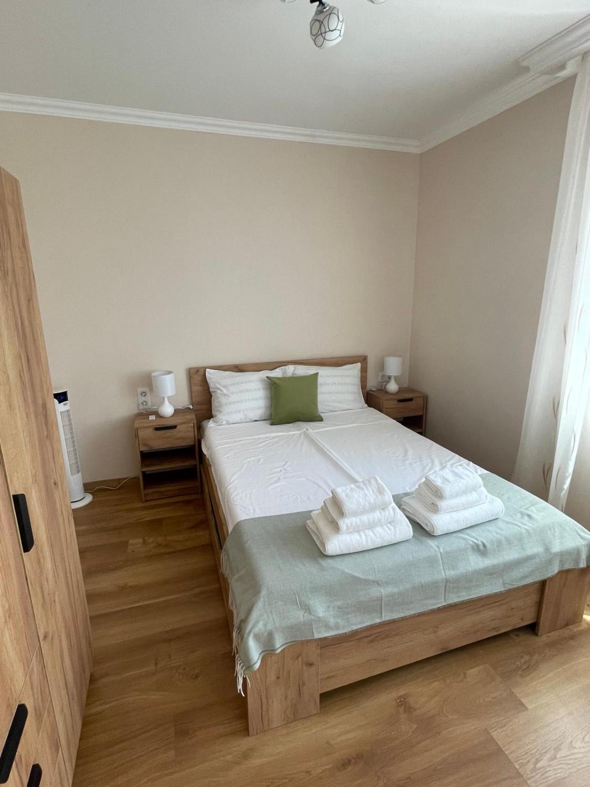 Seven Hills Apartment With Optional Parking Пловдив Екстер'єр фото